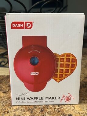 Dash Heart Mini Waffle Maker in Red